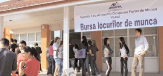 400 de locuri de munc vacante